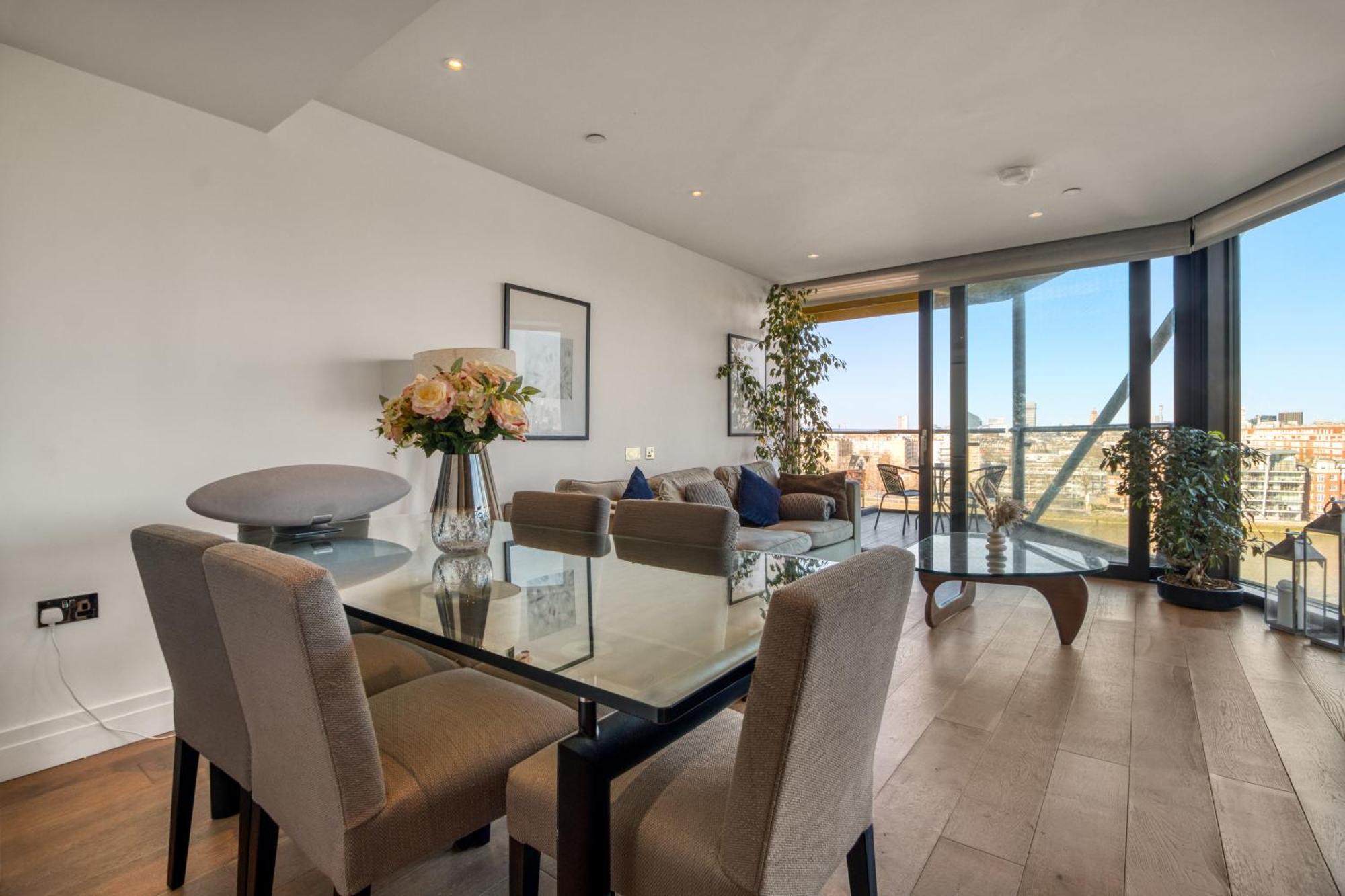 Battersea Power Station 2br 2ba River View *